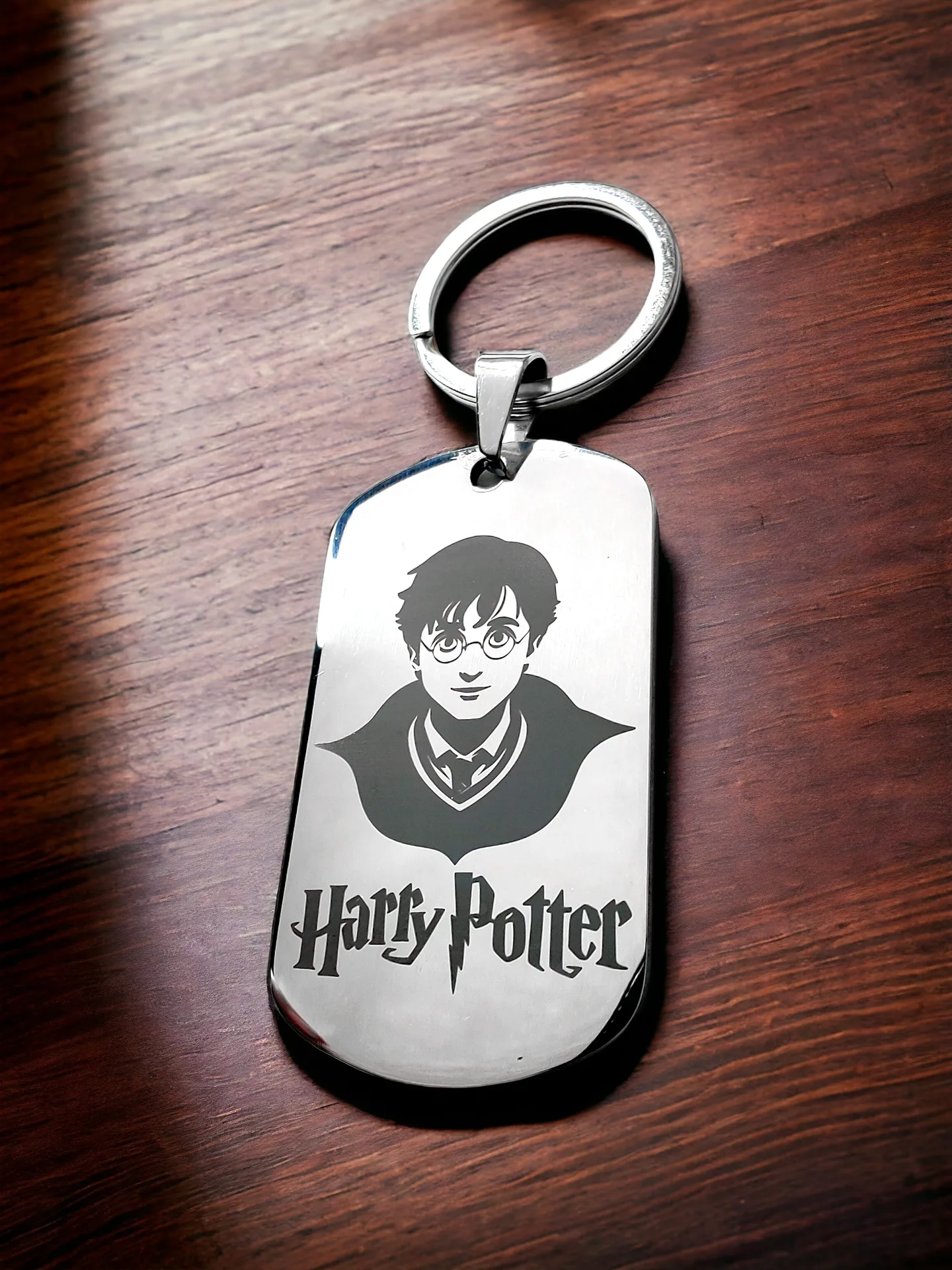 Брелок "Harry Potter - Hogwarts" двусторонний полированный глянцевый