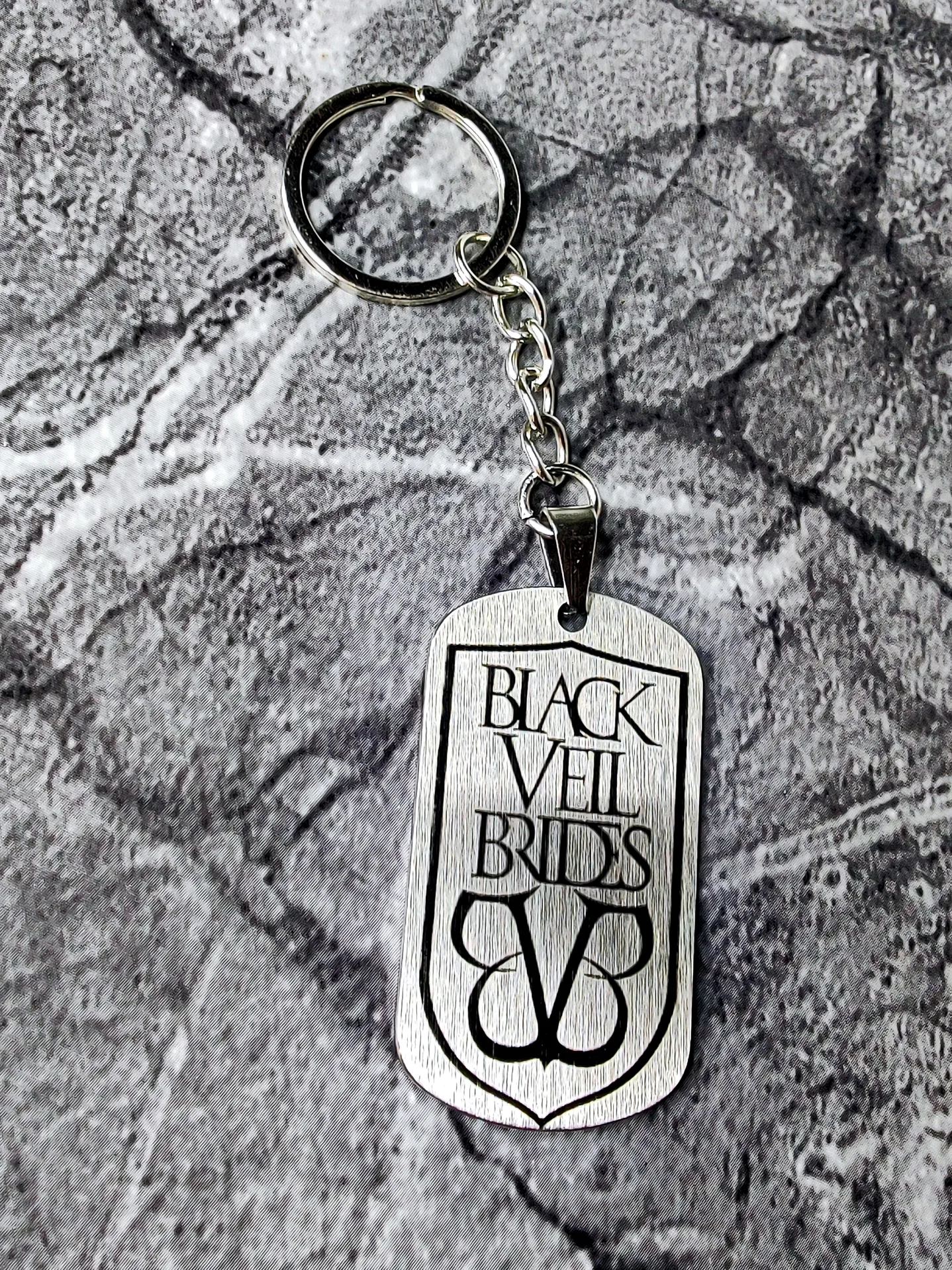 Брелок "Black veil brides" шлифованный