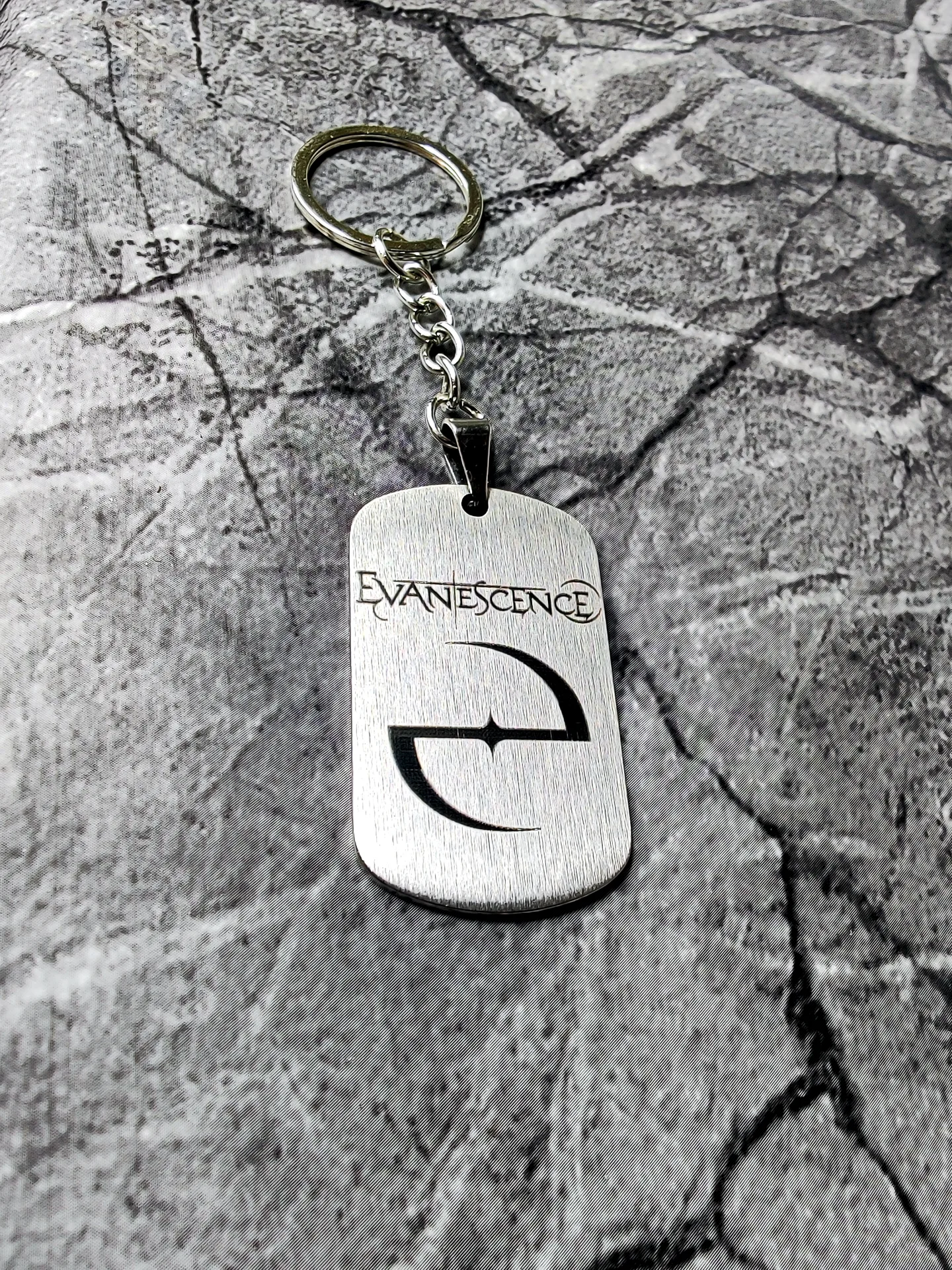 Брелок "Evanescence" шлифованный