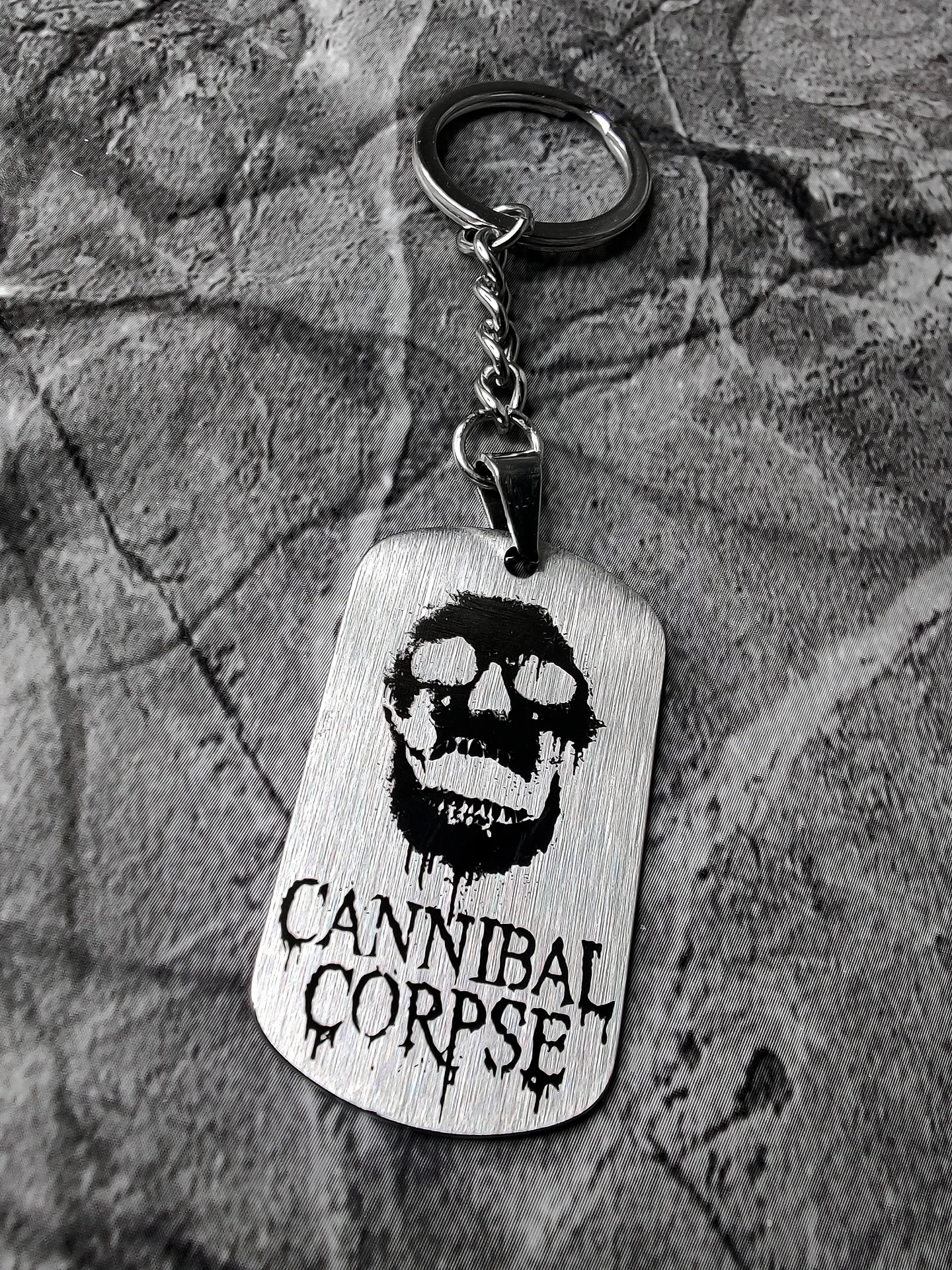 Брелок "Cannibal Corpse" шлифованный