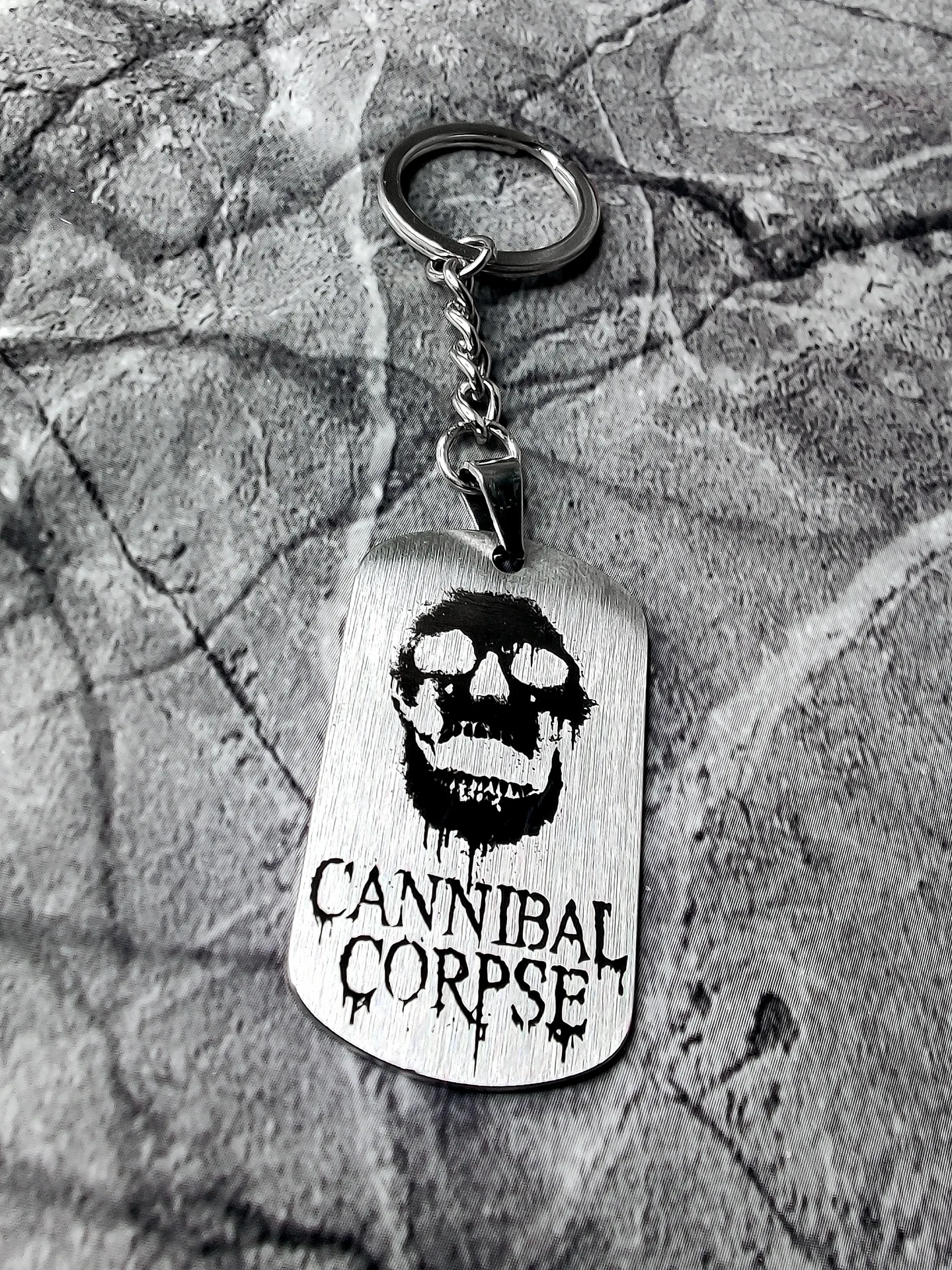 Брелок "Cannibal Corpse" шлифованный