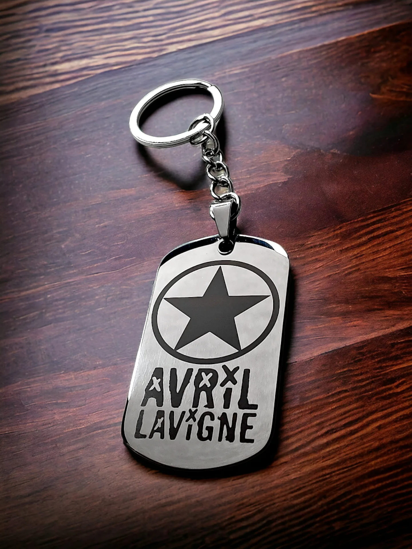 Брелок "Avril Lavigne"  глянцевый