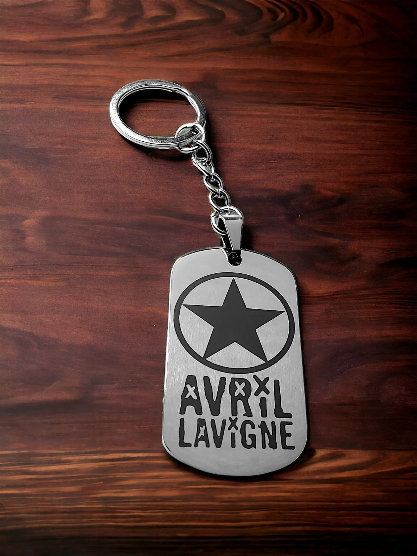 Брелок "Avril Lavigne"  глянцевый
