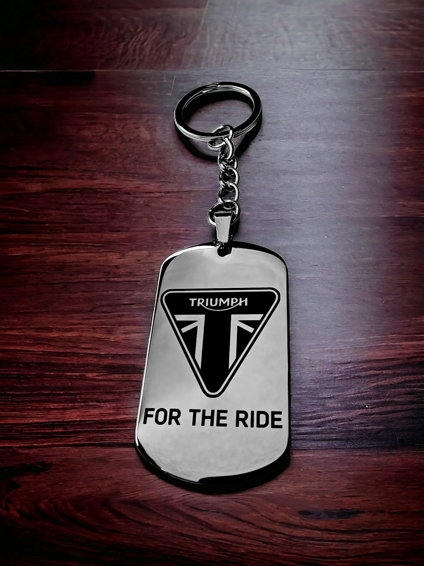 Брелок "Triumph"  глянец