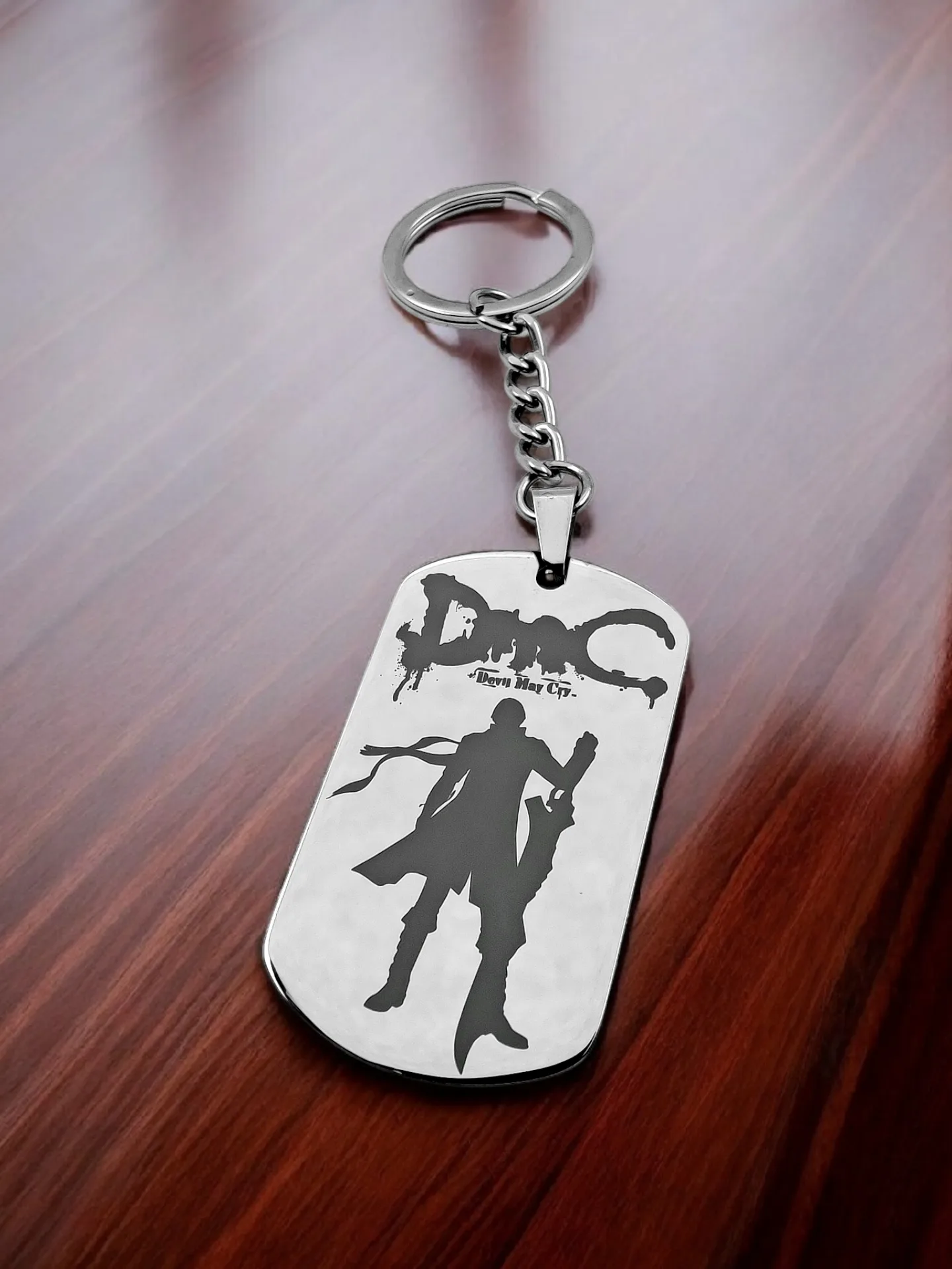 Брелок "Devil May Cry" полированный глянцевый