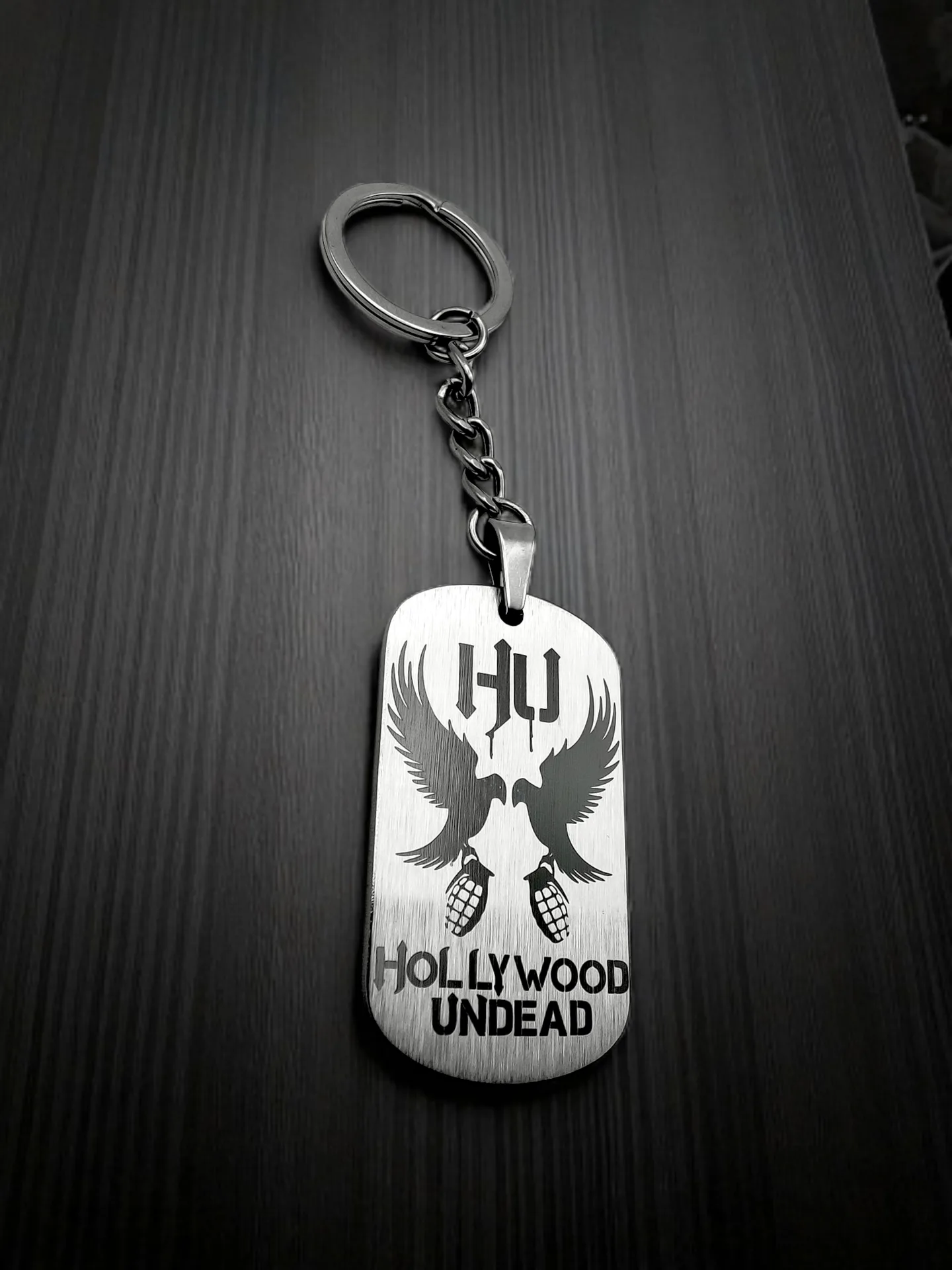 Брелок "Hollywood Undead" нержавеющая сталь