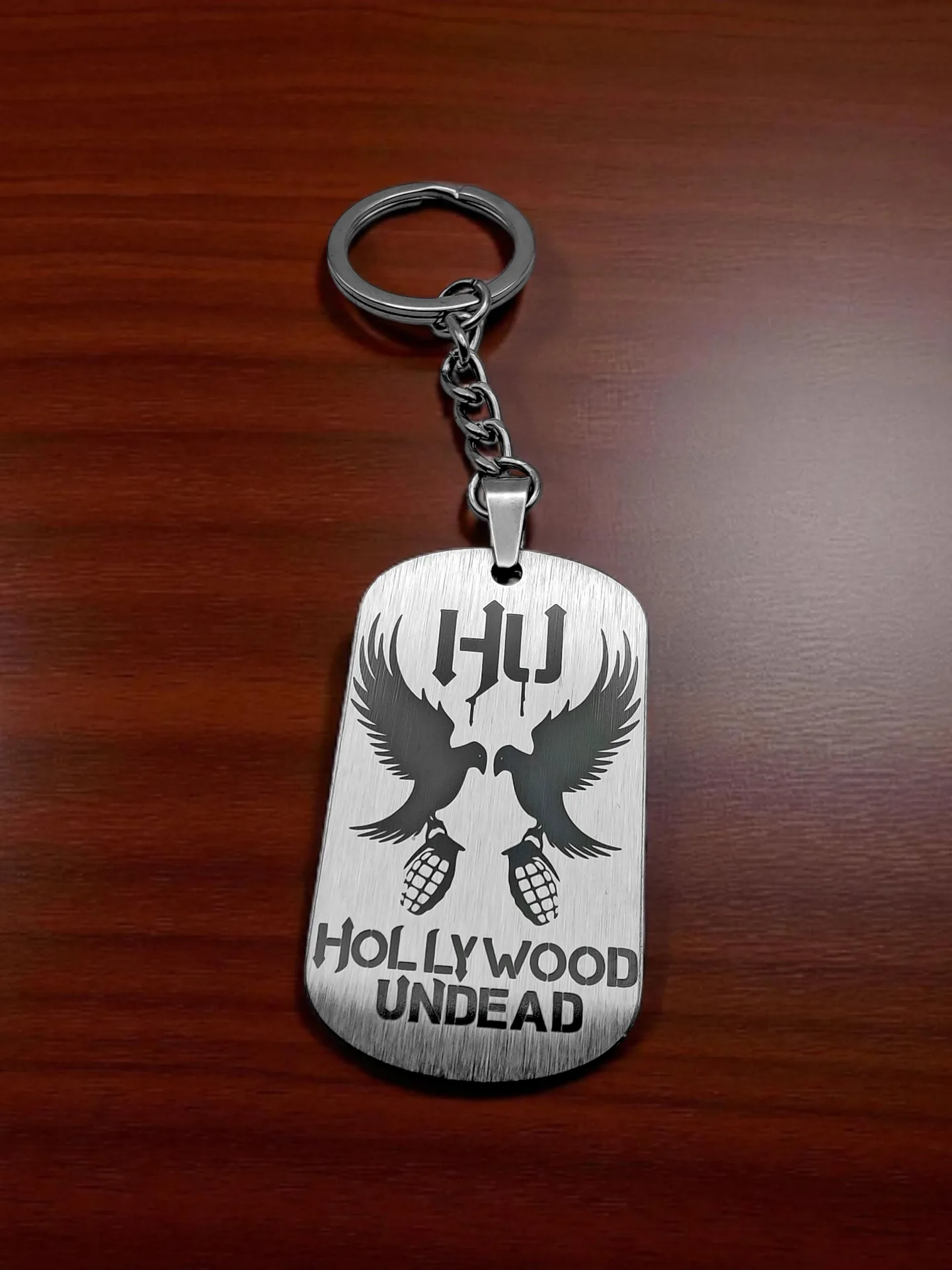 Брелок "Hollywood Undead" нержавеющая сталь